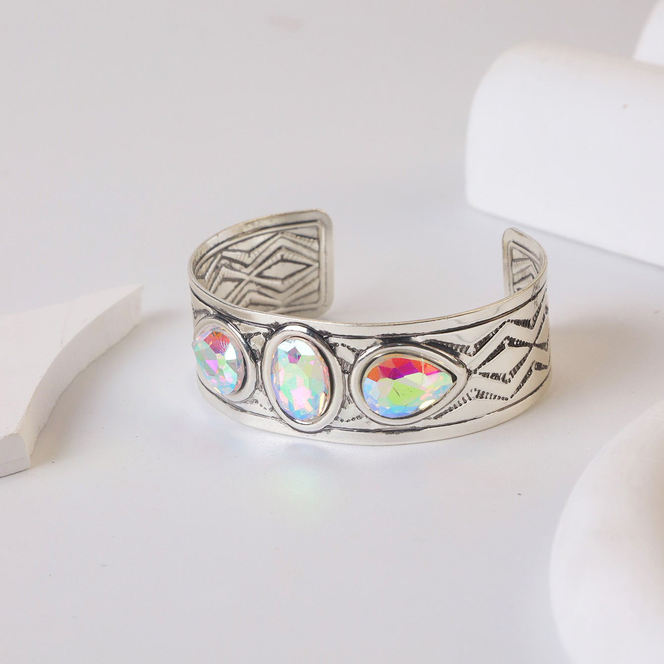 Wholesale Silver Tone Turquoise Inlay Vintage Open Adjustable Bracelet Women Fashion Jewelry Accessory