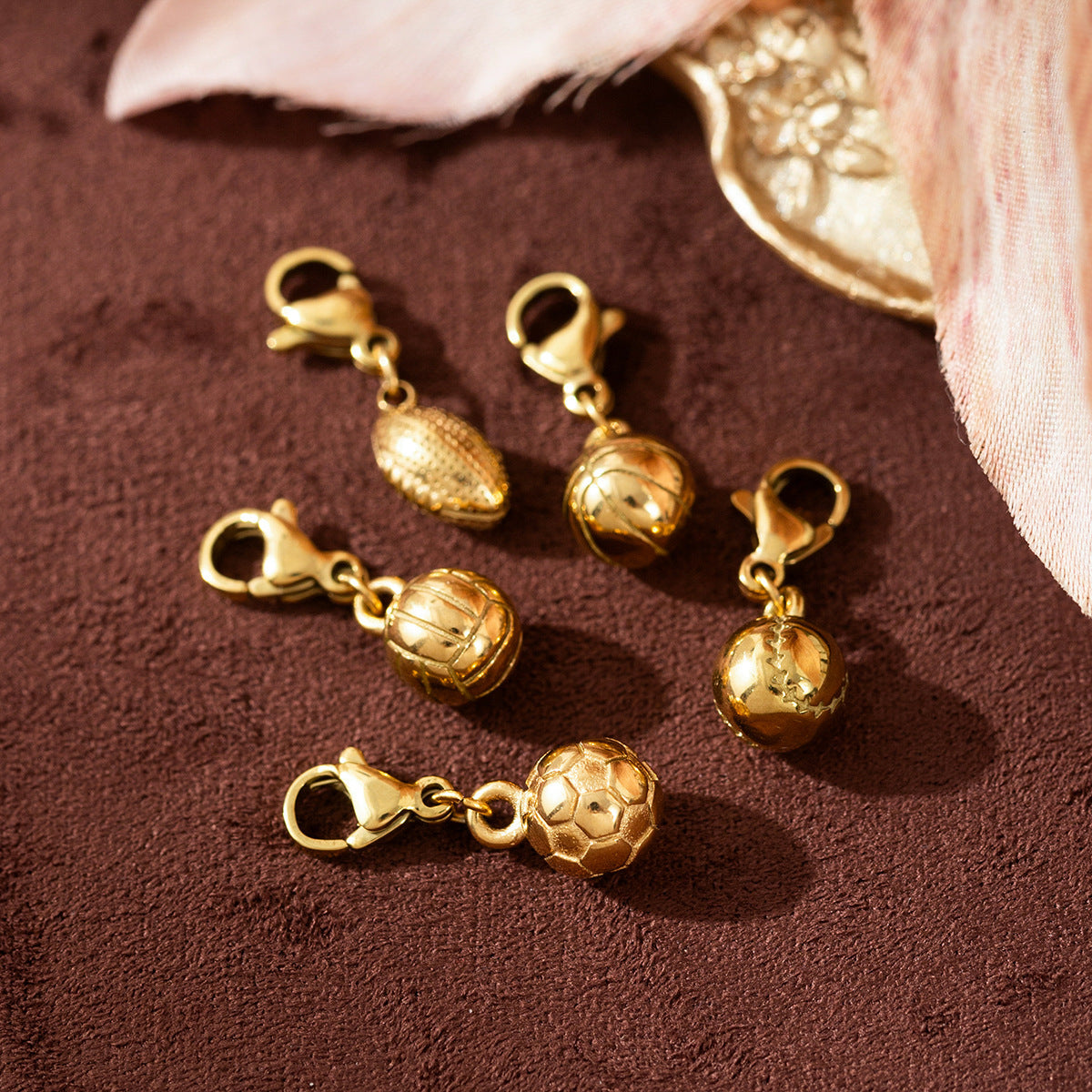 Wholesale Stainless steel ball-shaped adjustable pendant necklace