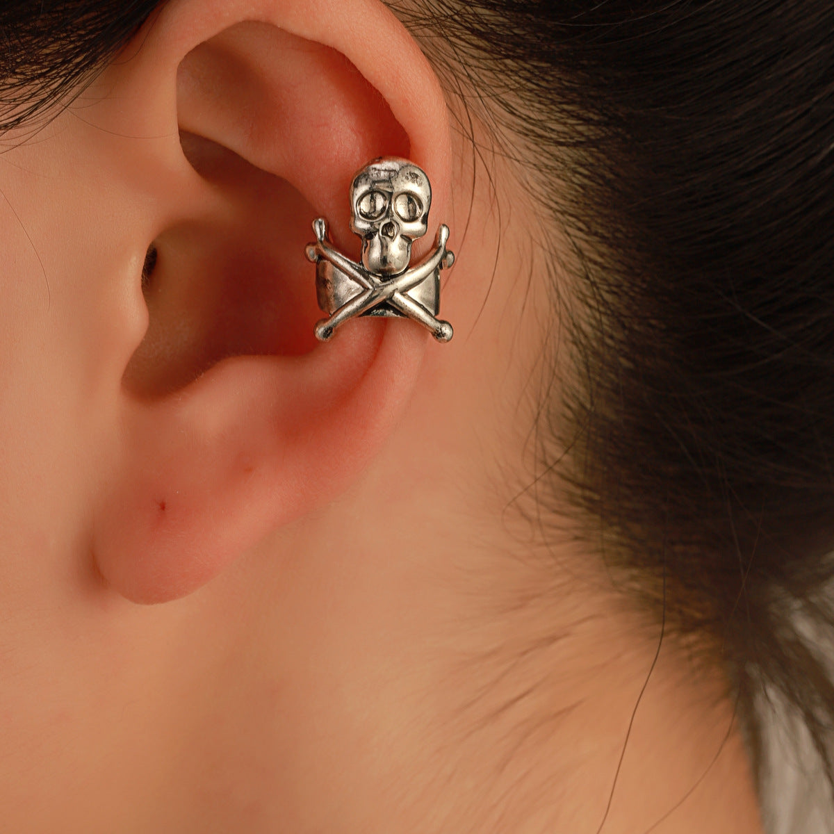 Wholesale Alloy Gothic Earrings  Skull Heart Vintage Silver Finish Jewelry Accessory