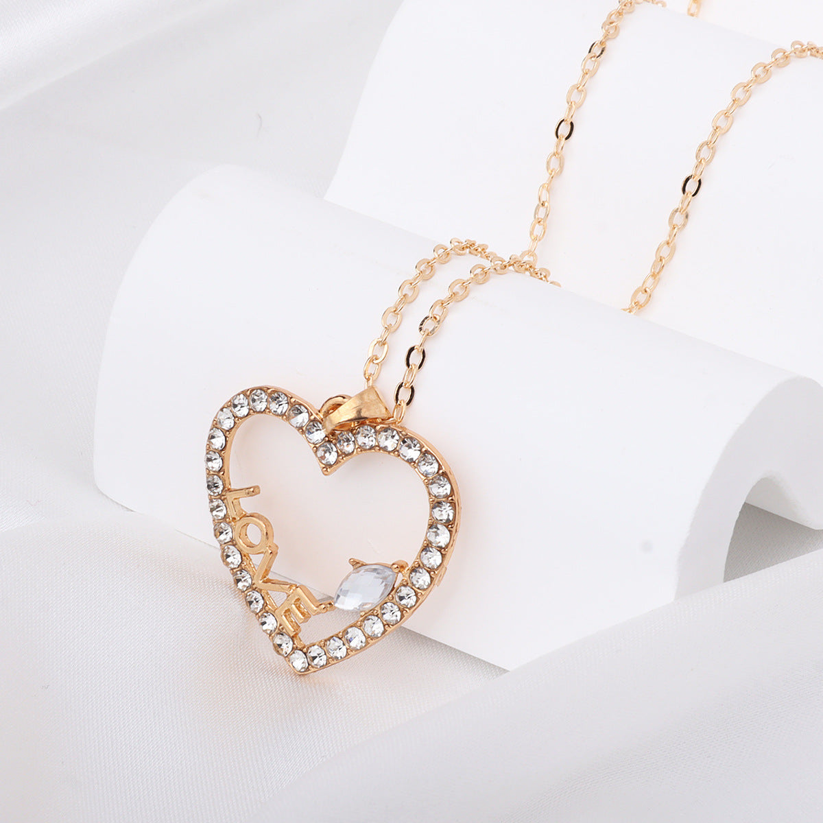 Wholesale  diamond letter LOVE heart necklace bracelet earrings  light luxury versatile jewelry set