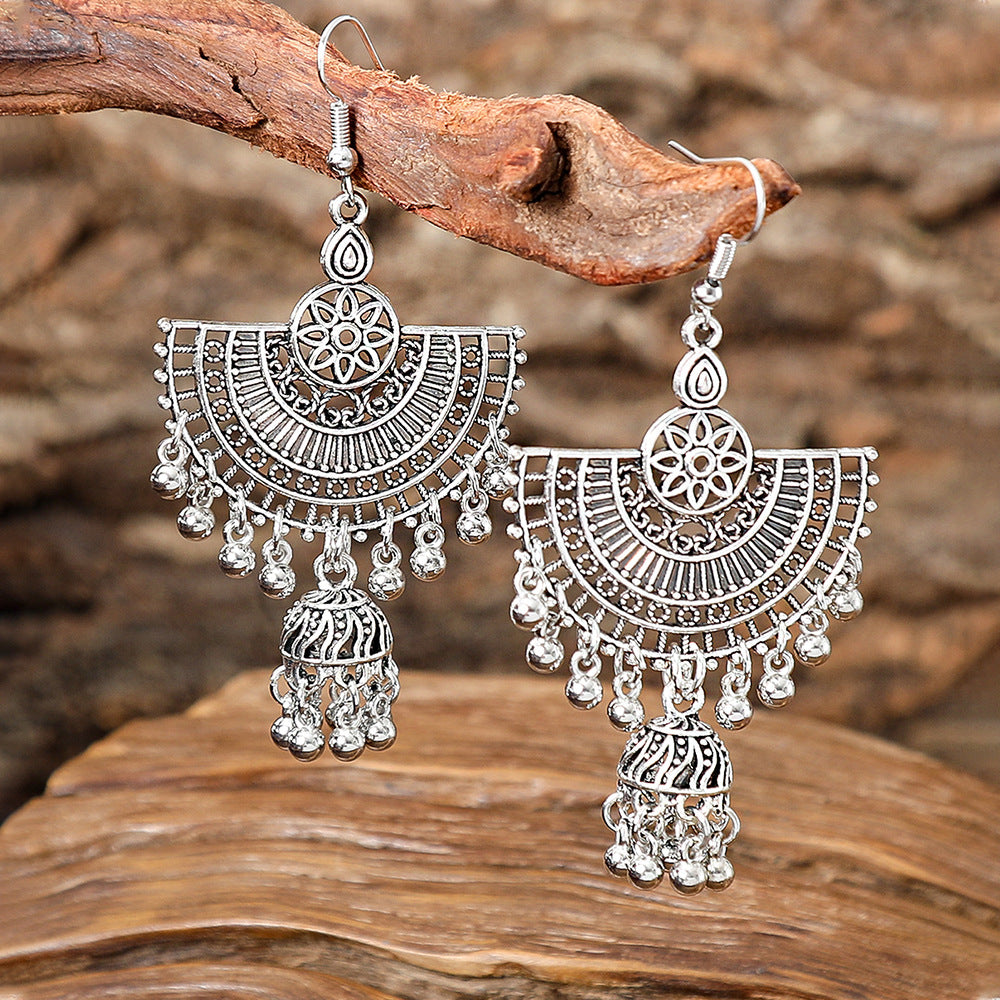 Wholesale Retro Palace Style Geometric Hollow Tassel Earring Set - Trendy Fashion Accessory for Everyday Wear