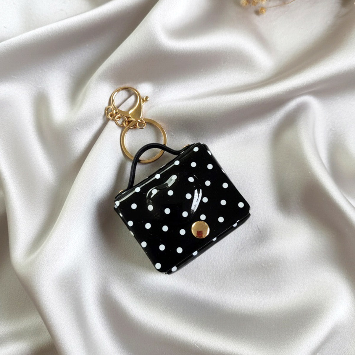 Wholesale Polka Dot Heart Leather Mini Coin Purse Keychain Bag Charm Stylish Gift