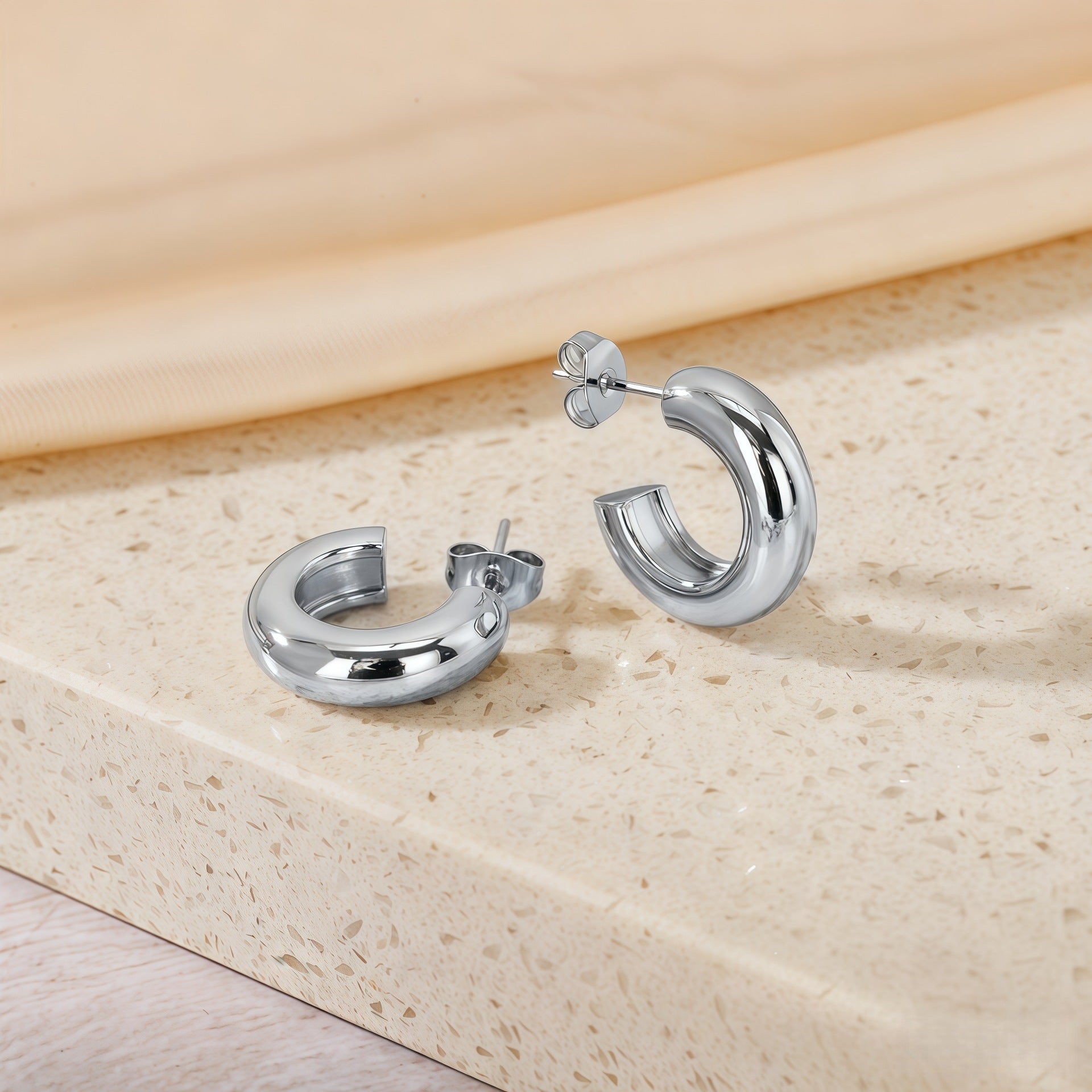 Wholesale Classic Hoop Versatile Non-Fading Titanium Steel Earrings