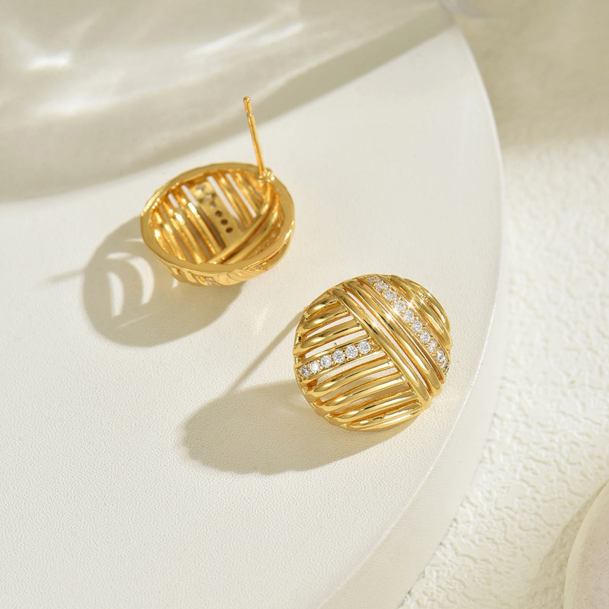 Wholesale 18K Gold Zircon Diamond Thread Round Earrings