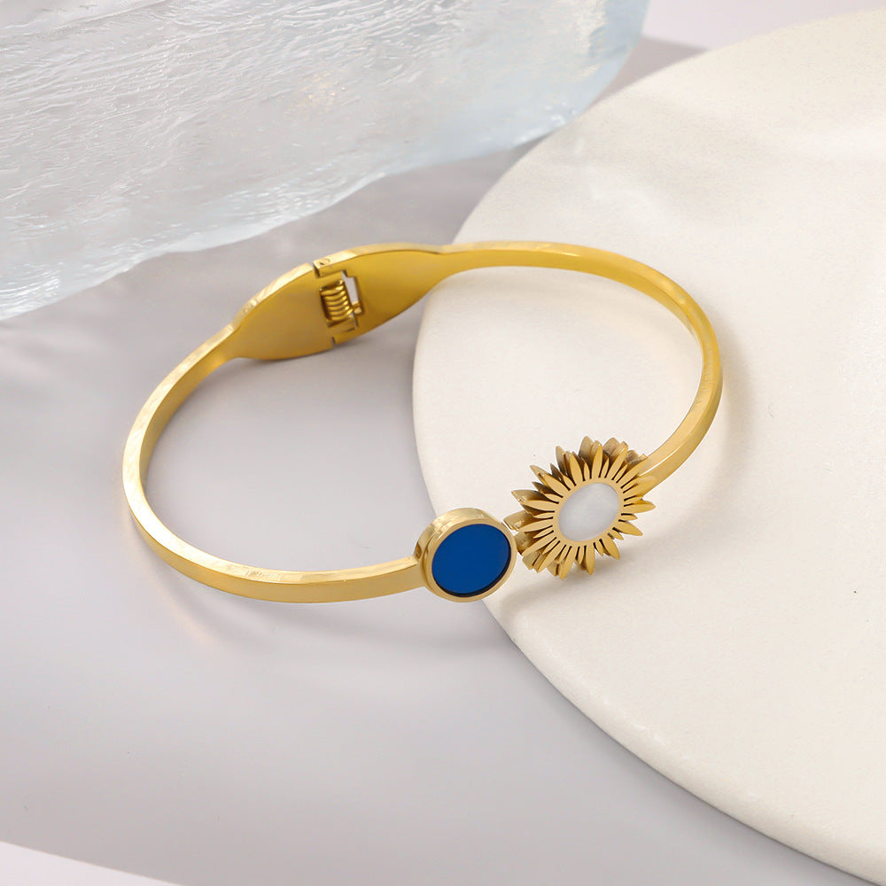 Wholesale Sunflower Design Stainless Steel Gold Tone Bracelet Fashion Accessory For Everyday Wear And Boutique Resale