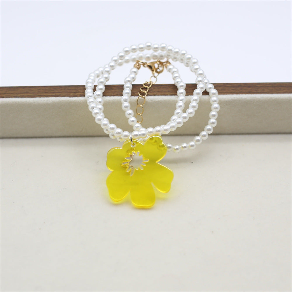 Wholesale Pearl Necklace Transparent Small Flower Series Pendant Necklace