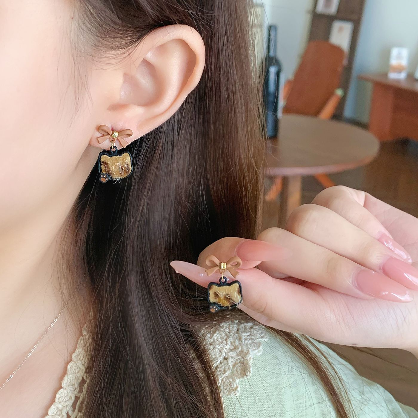 Wholesale Cute cat earrings with bows and cartoon silver needles  love Maillard earrings
