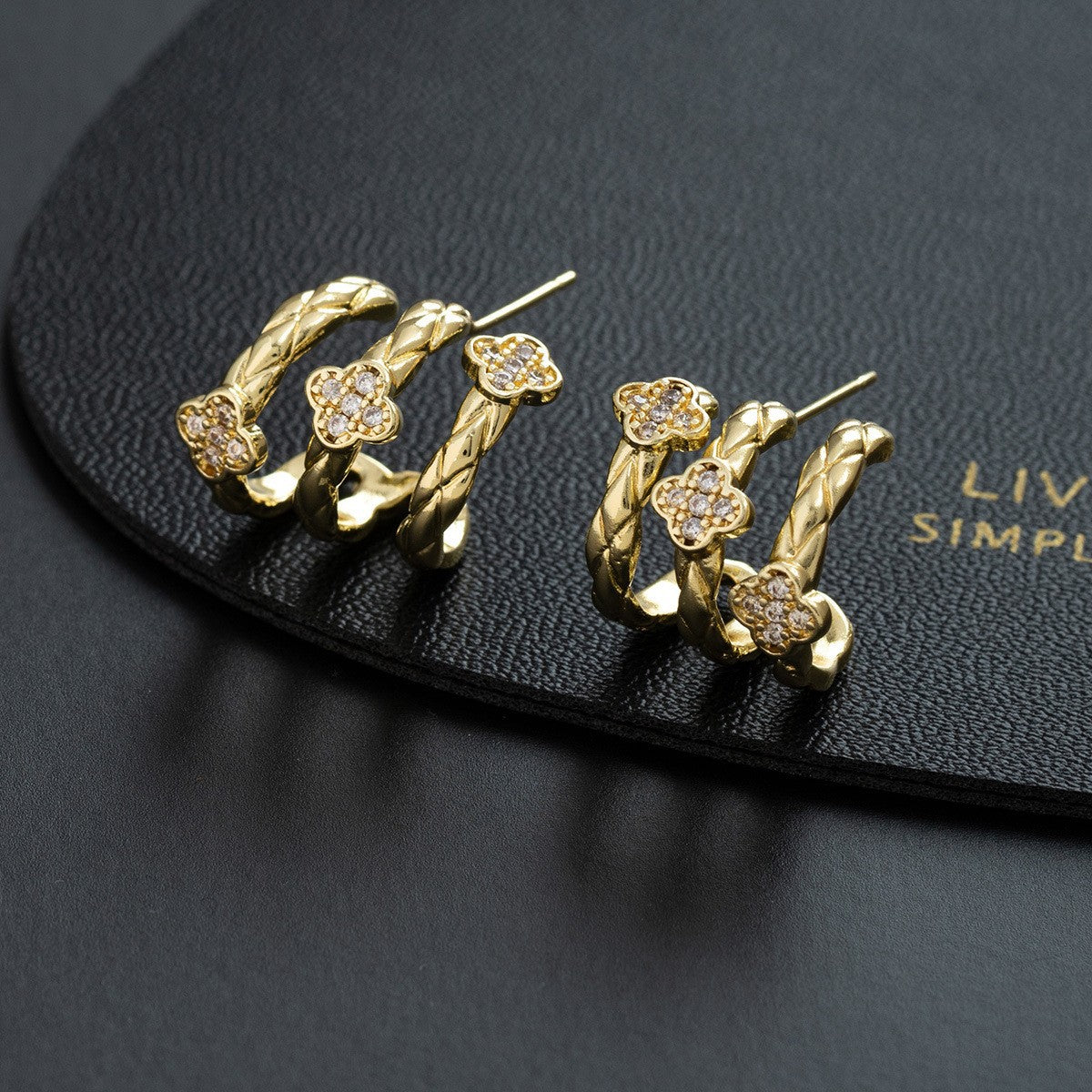 Wholesale Copper Electroplated Four Leaf Clover Flower Earrings For Women Korean Style Rhinestone Minimalist Design Fashion Accessory For Everyday Wear Or Gift