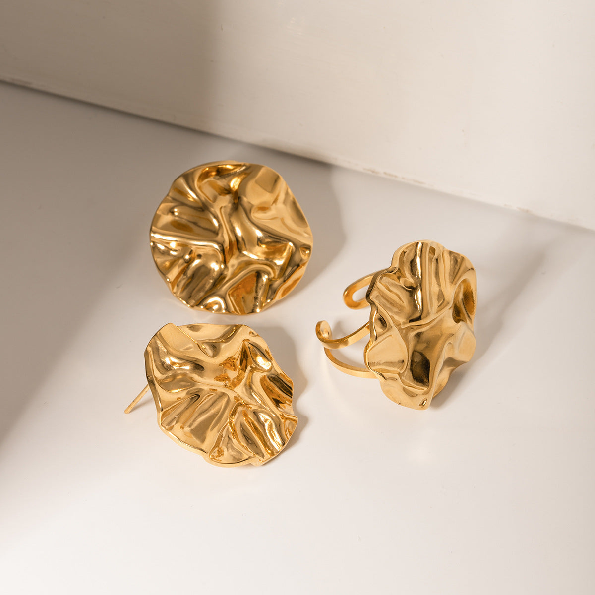 Wholesale  18k gold stainless steel pleated round ring