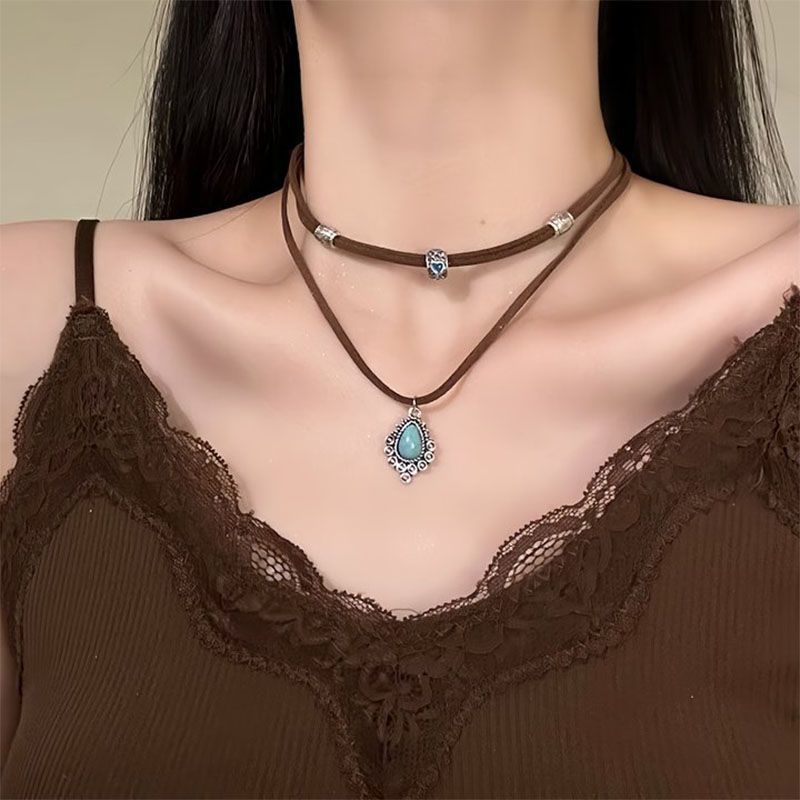Wholesale Pine Stone Turquoise Color Beaded Necklace Bohemian Ethnic Women' s Fashion Accessory