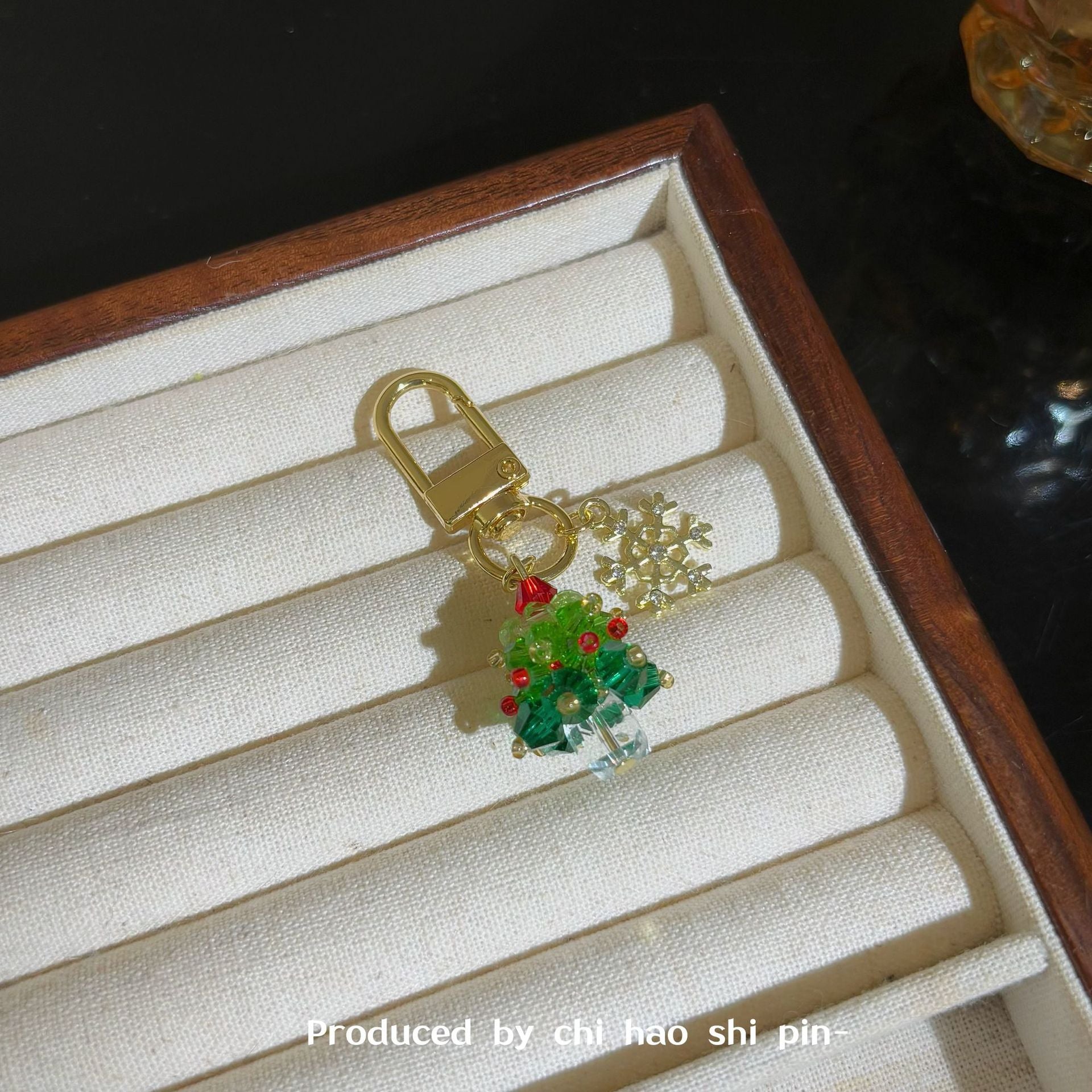 Wholesale Christmas  cartoon cute Christmas tree bell pendant keychain accessories