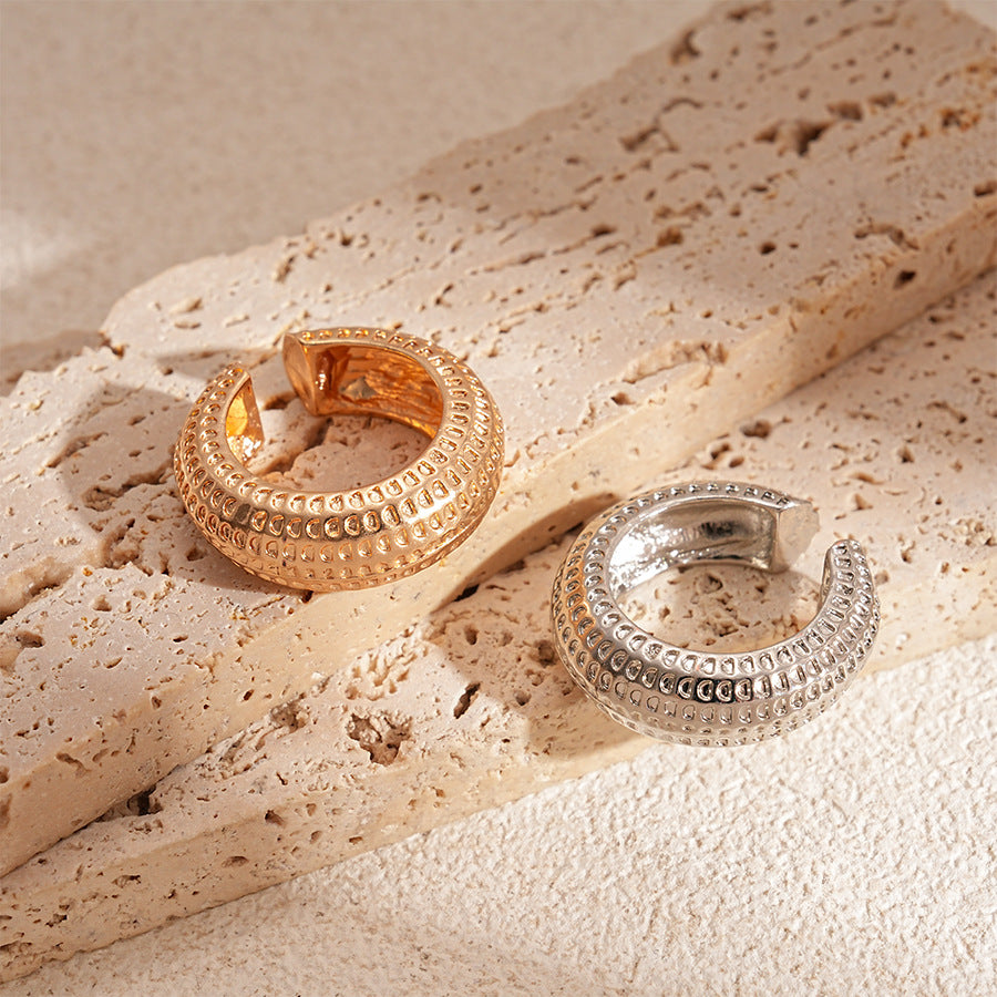 Wholesale Metallic Spotted Geometric Round Ear Clips