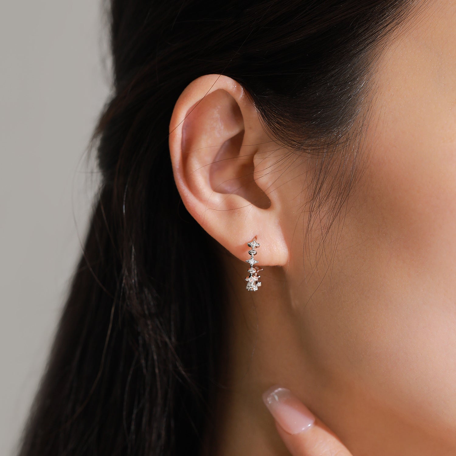 Wholesale S925 sterling silver shiny four-pointed star earrings