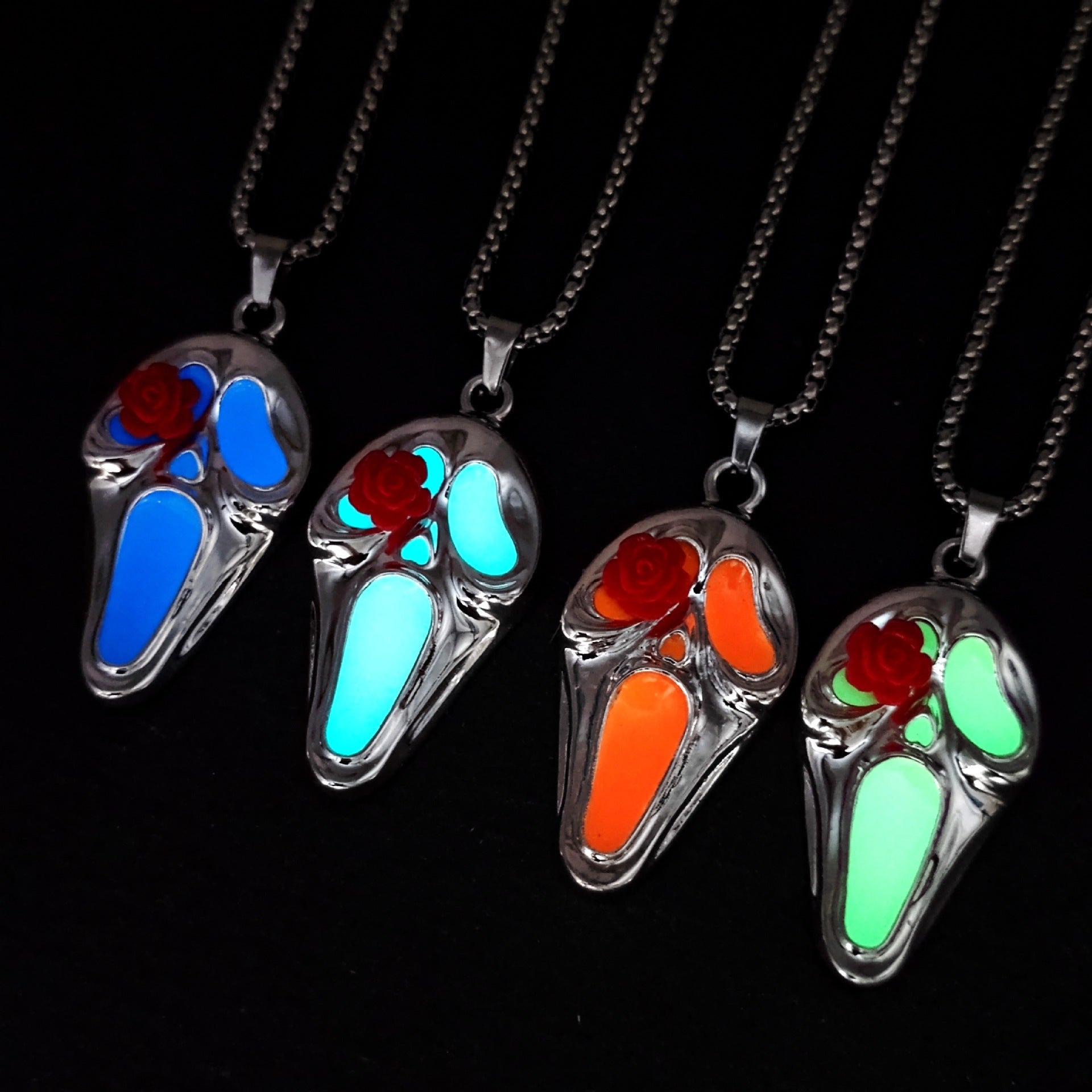 Wholesale   Exaggerated Luminous Skull Pendant  Necklace