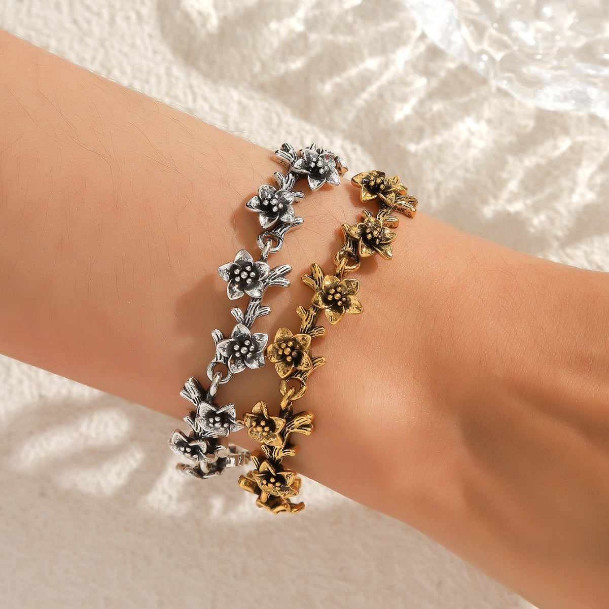 Wholesale Small flower and tree bracelet vintage jewelry bracelet