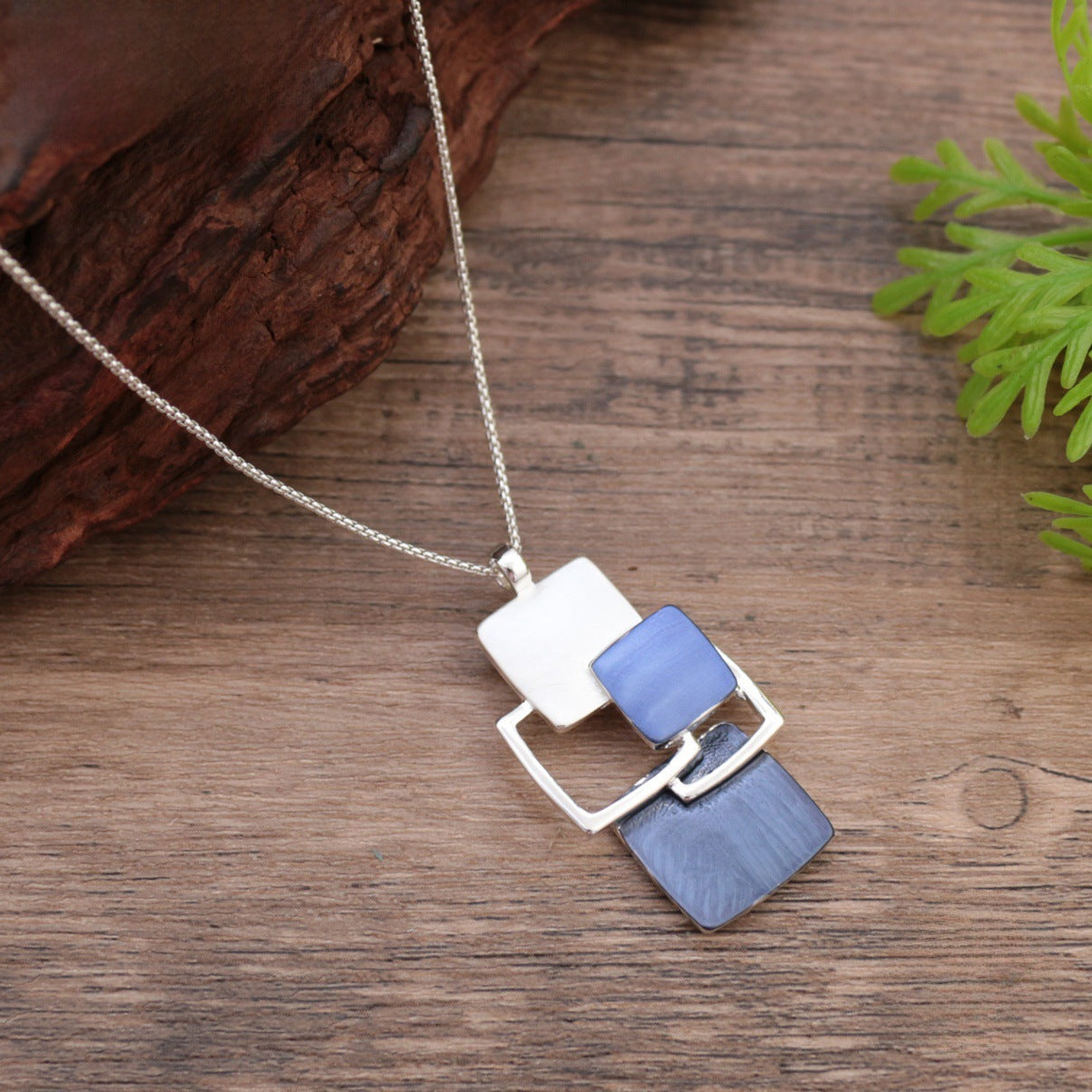 Wholesale Irregular Square Blue Painted Hollow out Alloy Necklace