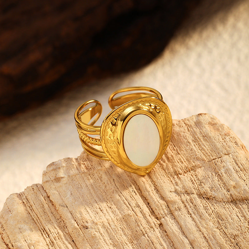 Wholesale Retro 18K Gold White Shell Heart Ring
