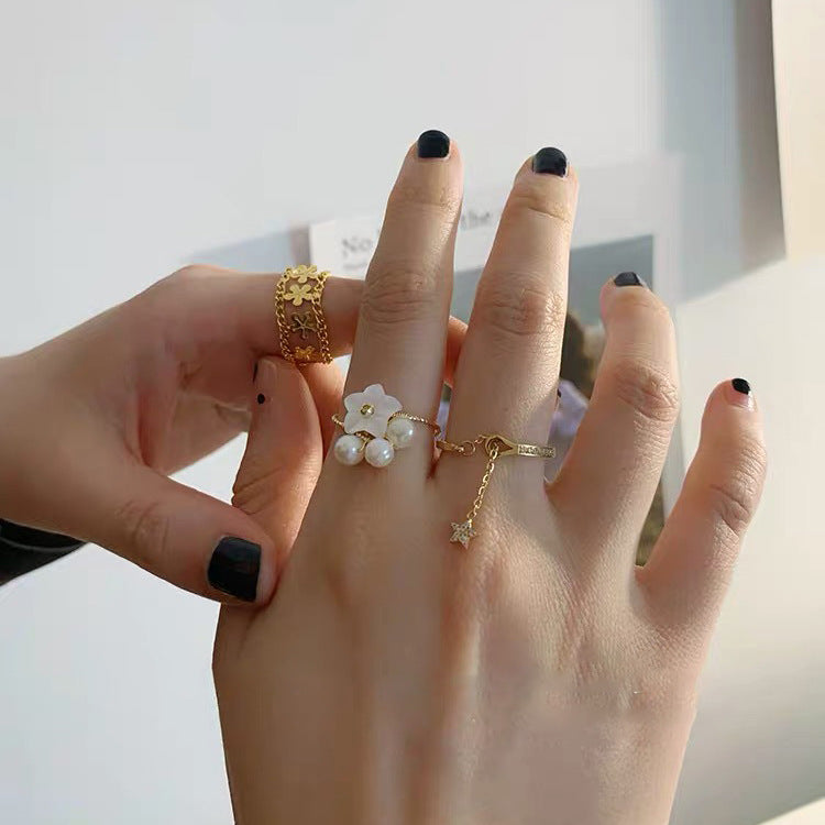 Wholesale Retro Hollow Metal Flower Ring