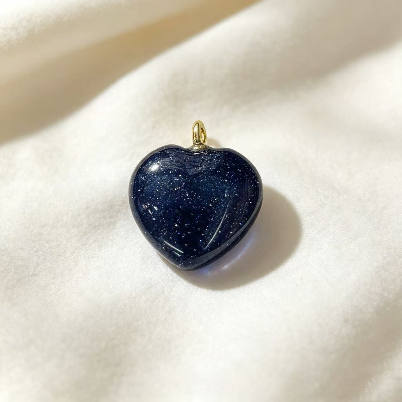 Wholesale Heart Shaped Crystal Pendant DIY Necklace Charm Fashion Jewelry Accessory Gift For Boutique Resale
