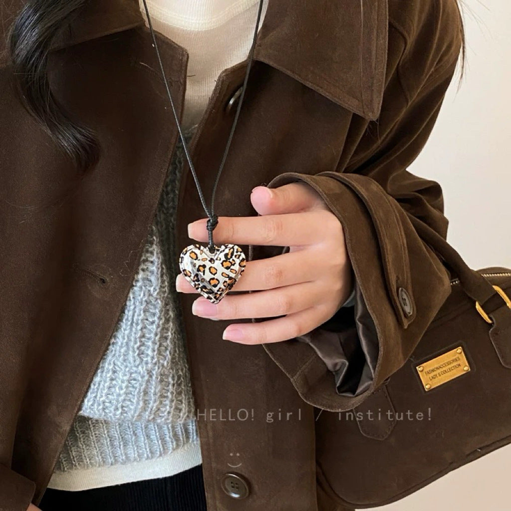 Wholesale  Retro Leopard Love Star Pendant Long Necklace