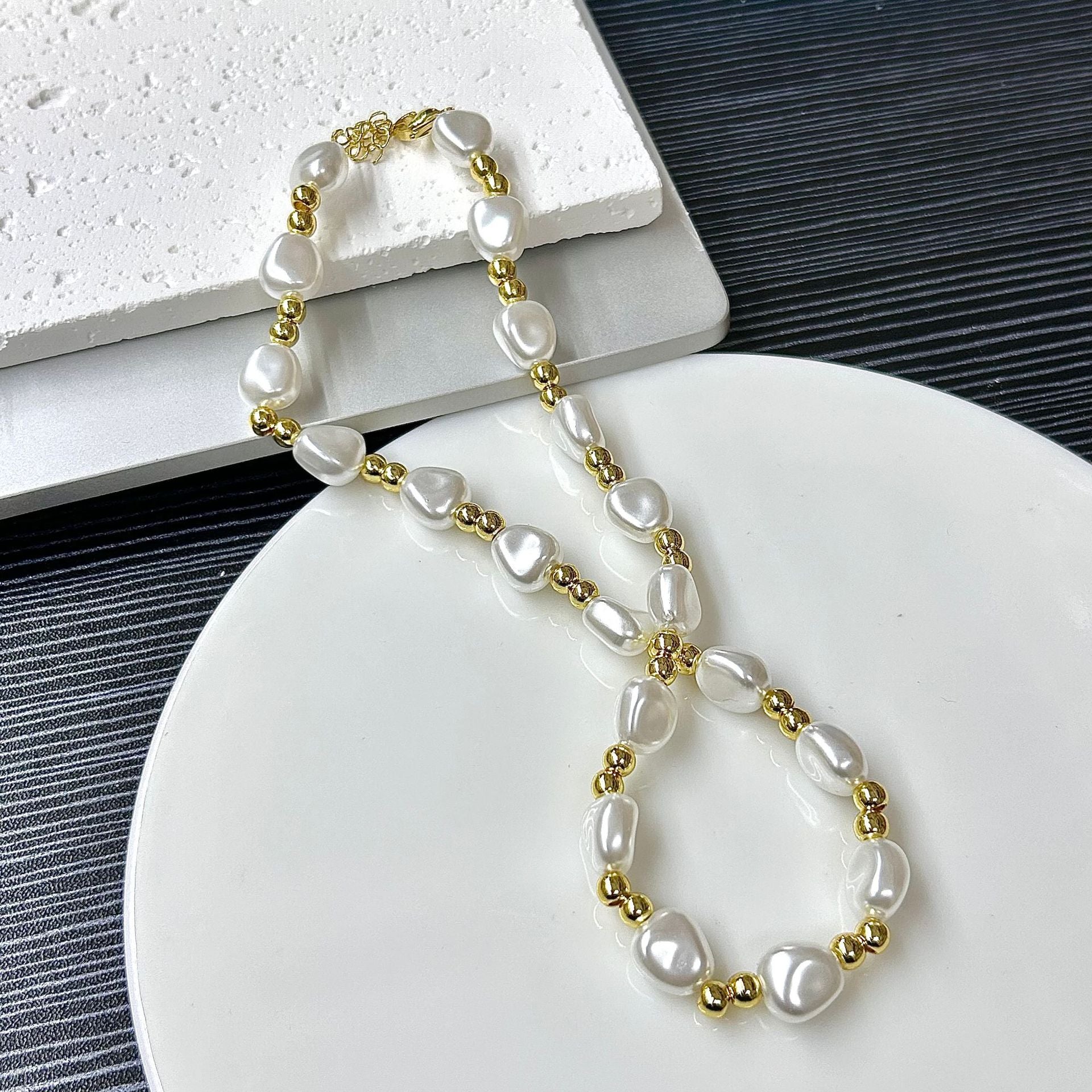 Wholesale Pearl  Light Luxury Copper Beads Irregular Pearl Necklace