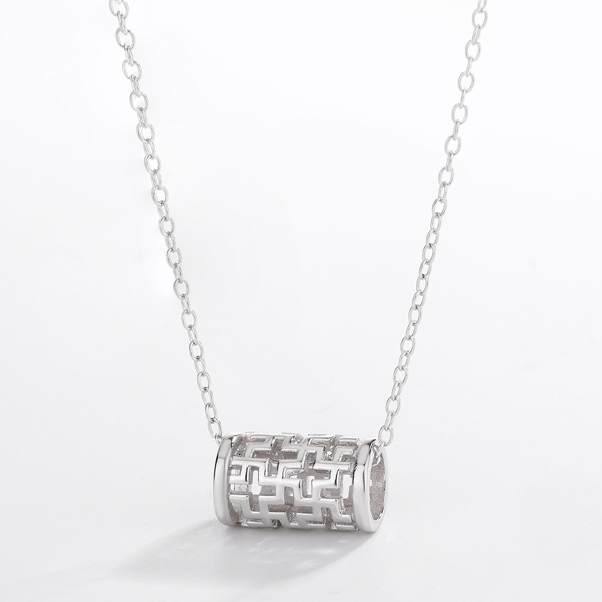 Wholesale S925 Sterling Silver  Hollow Pattern Pendant Necklace