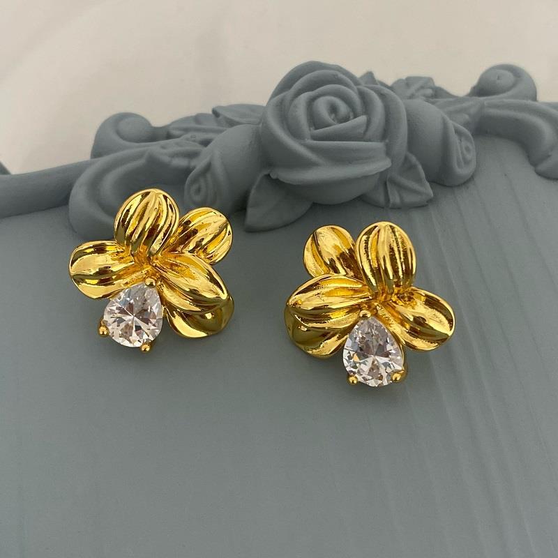 Wholesale multi-layer three-dimensional flower white stone earrings