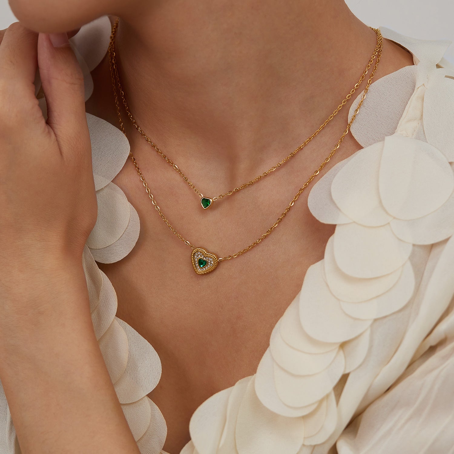 Wholesale Retro Emerald Love Pendant Stainless Steel Double Layer Stacked Necklace