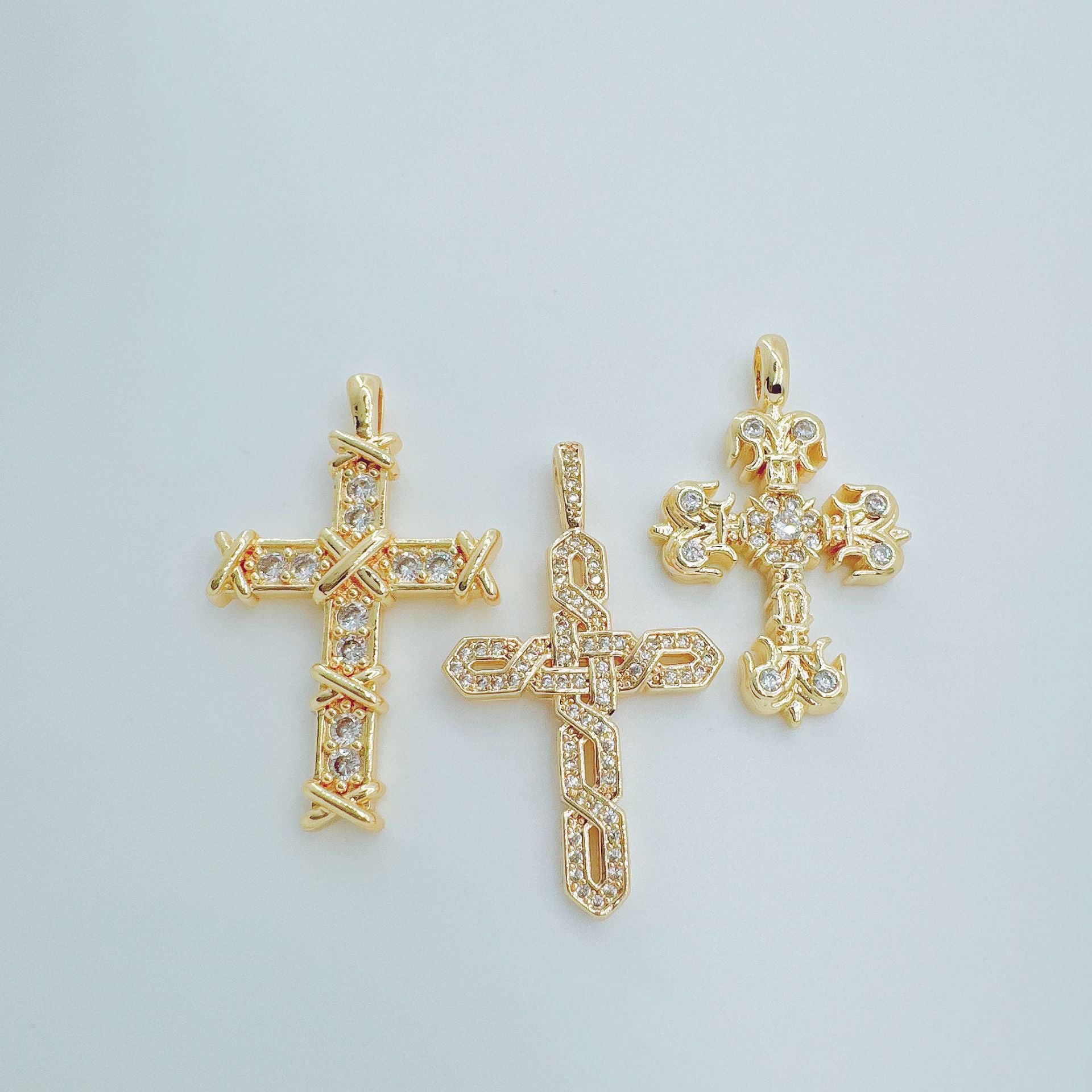 Wholesale Full Rhinestone Cross Pendant Necklace,  Copper Plated,  Fashion Jewelry Accessory for Gift or Boutique Resale