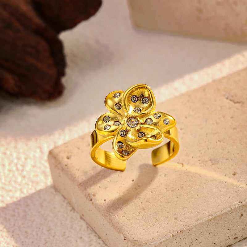 Wholesale stainless steel flower-patterned ring