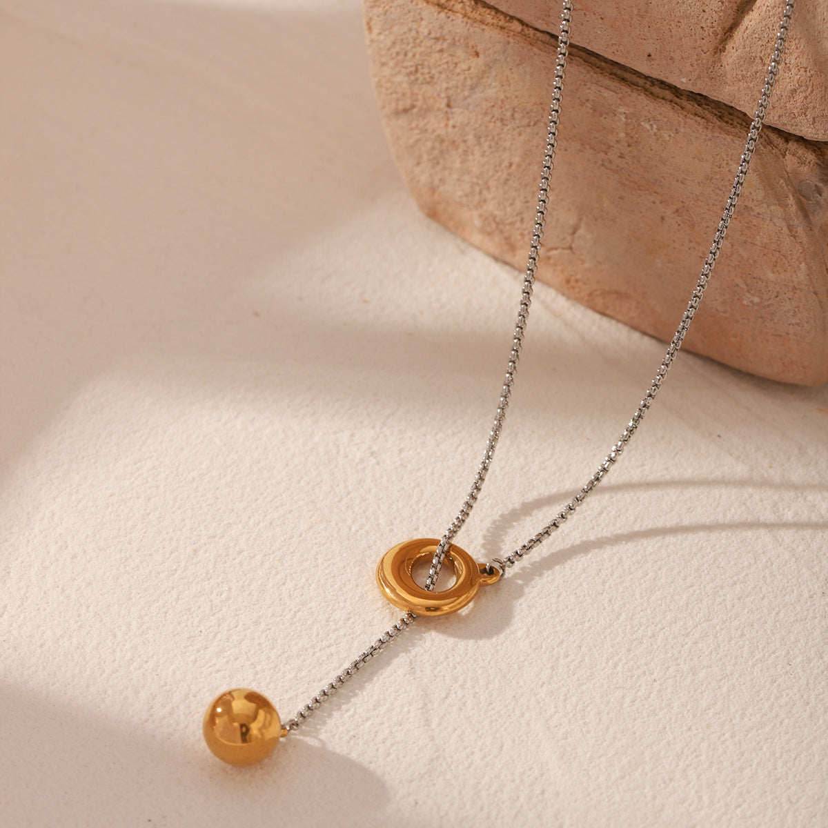 Wholesale Stainless Steel Necklace Light Luxury Niche Daily All-match Spherical Pendant Clavicle Chain