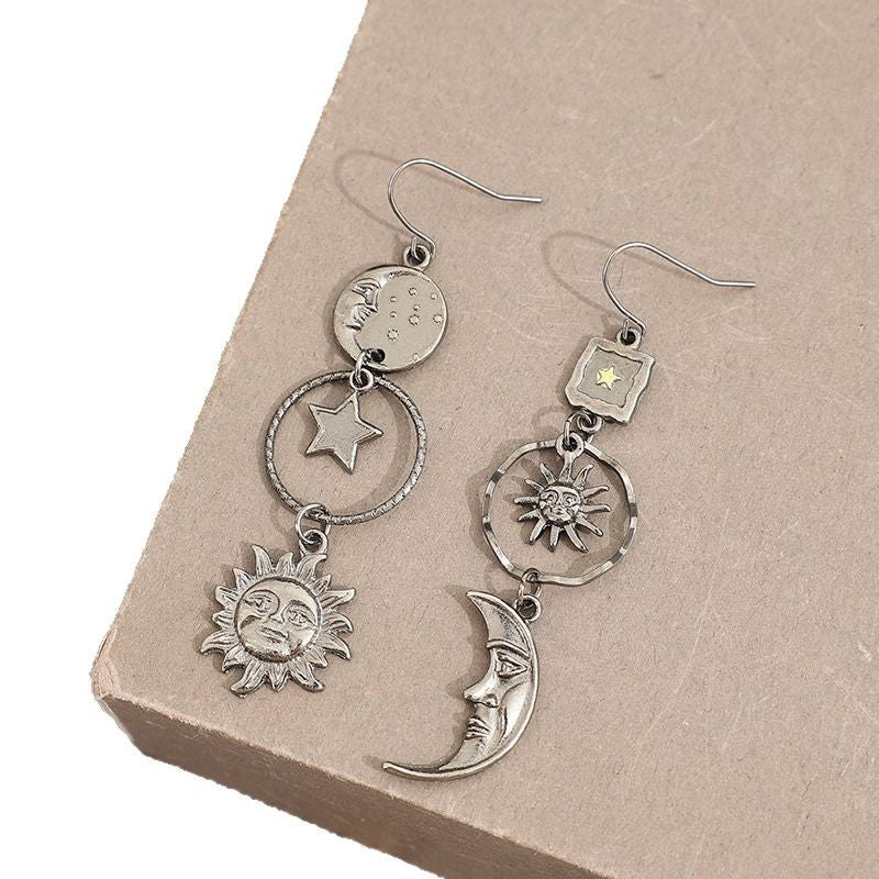 Wholesale Retro style star and moon shaped alloy fashion earrings