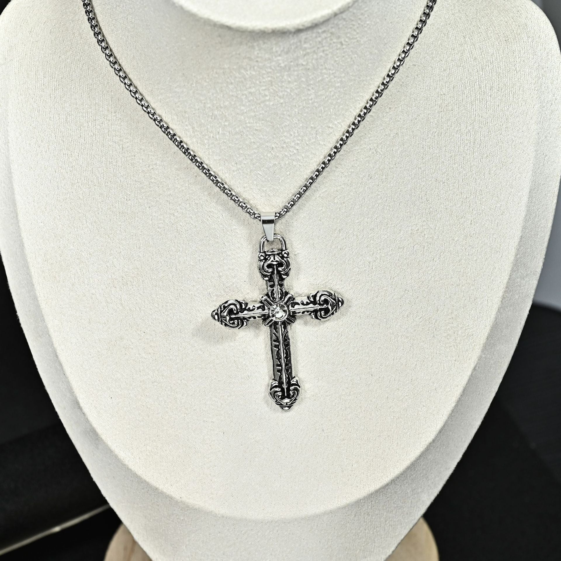 Wholesale Retro Vintage Cross Pendant Necklace For Men Stainless Steel Long Chain Chic Fashion Jewelry Accessory Gift