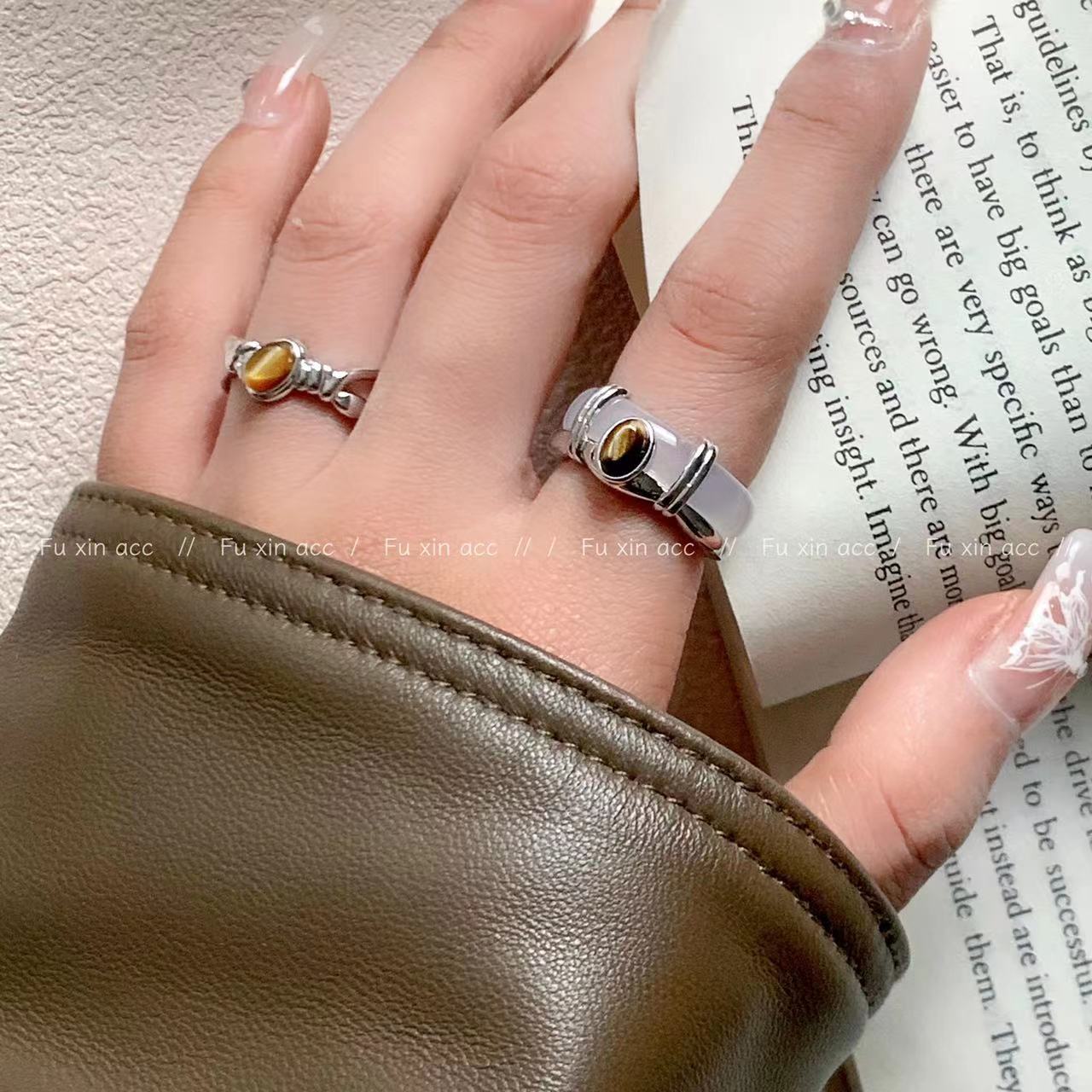 Wholesale Green Cat's Eye White Chalcedony Ring