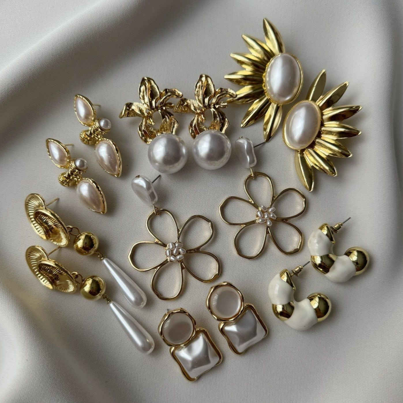 Wholesale Trendy Geometric Hollow Earrings in Zinc Alloy,  Fashion Jewelry Accessory for Resale