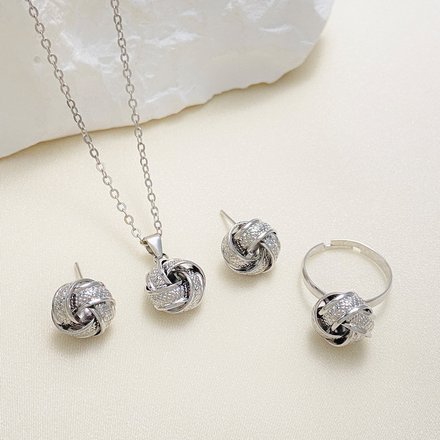 Wholesale Stylish Women S Twisted Knot Jewelry Set With Alloy Necklace Earrings Ring Fashion Everyday Accessory Boutique Resale