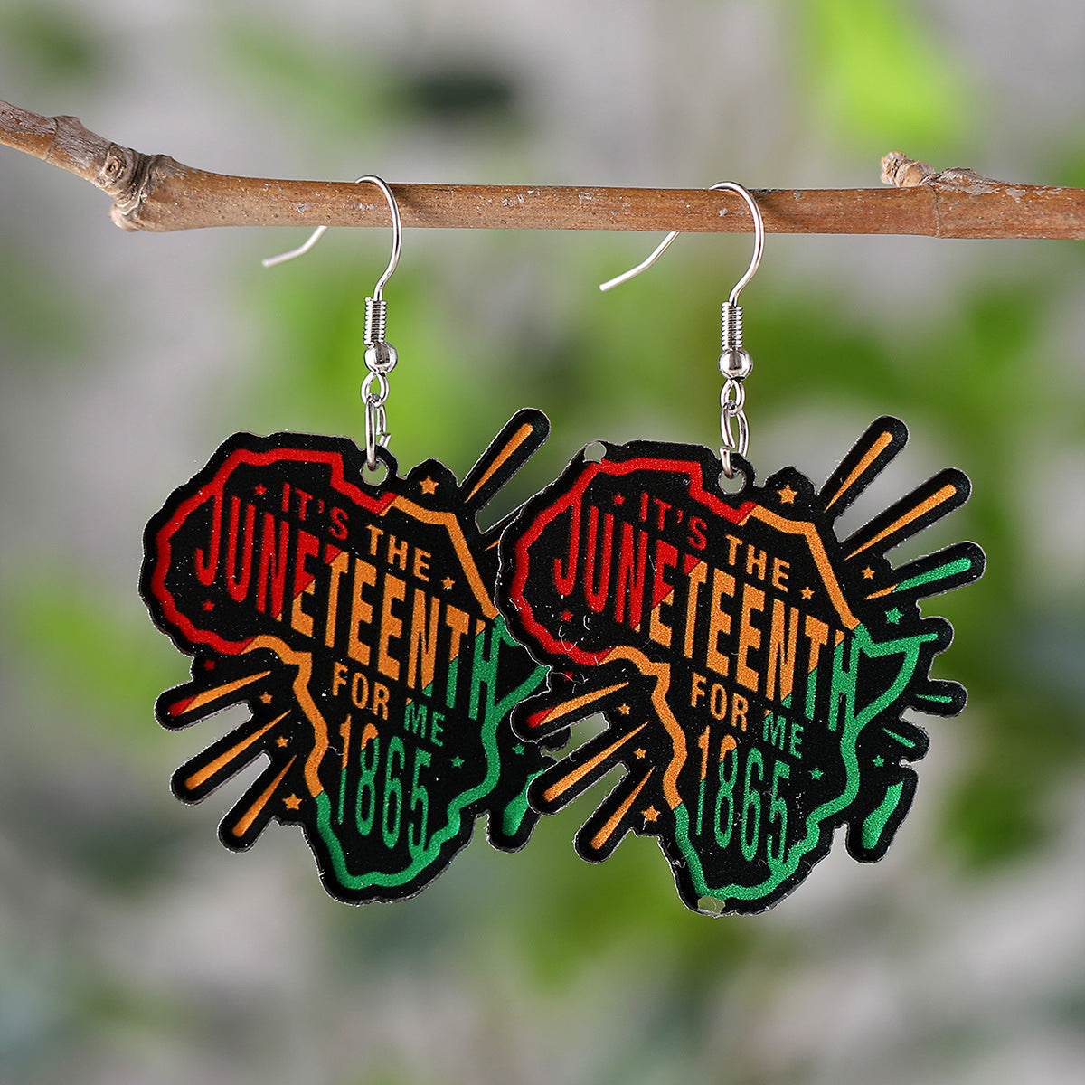 Wholesale Bohemian red, black and green map pendant earrings