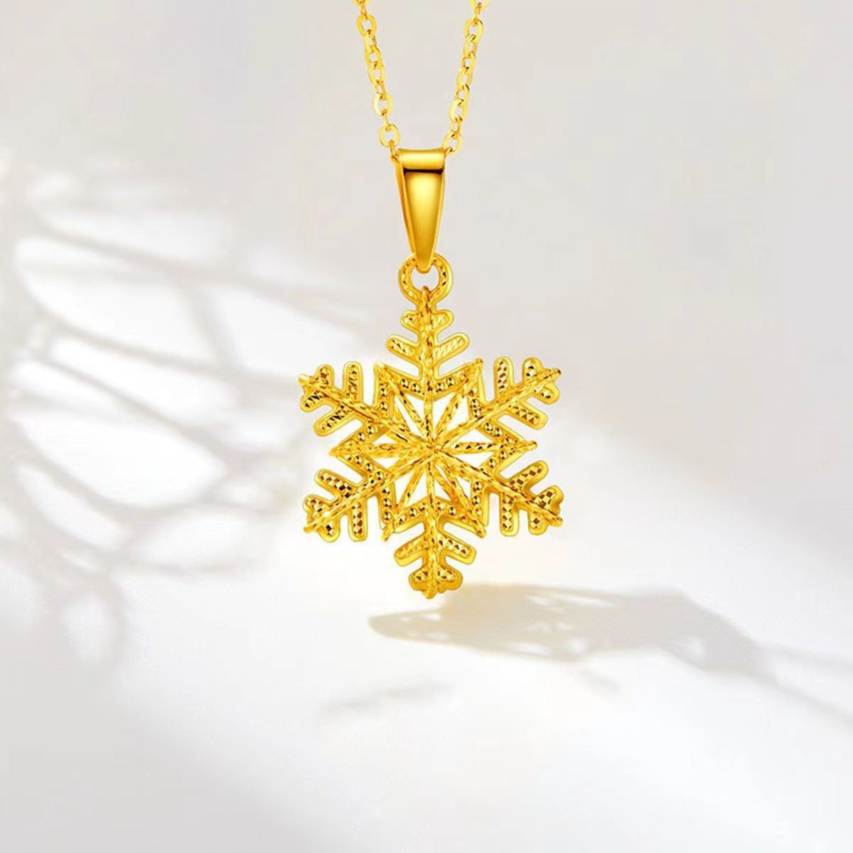 Wholesale Gold Snowflake Necklace