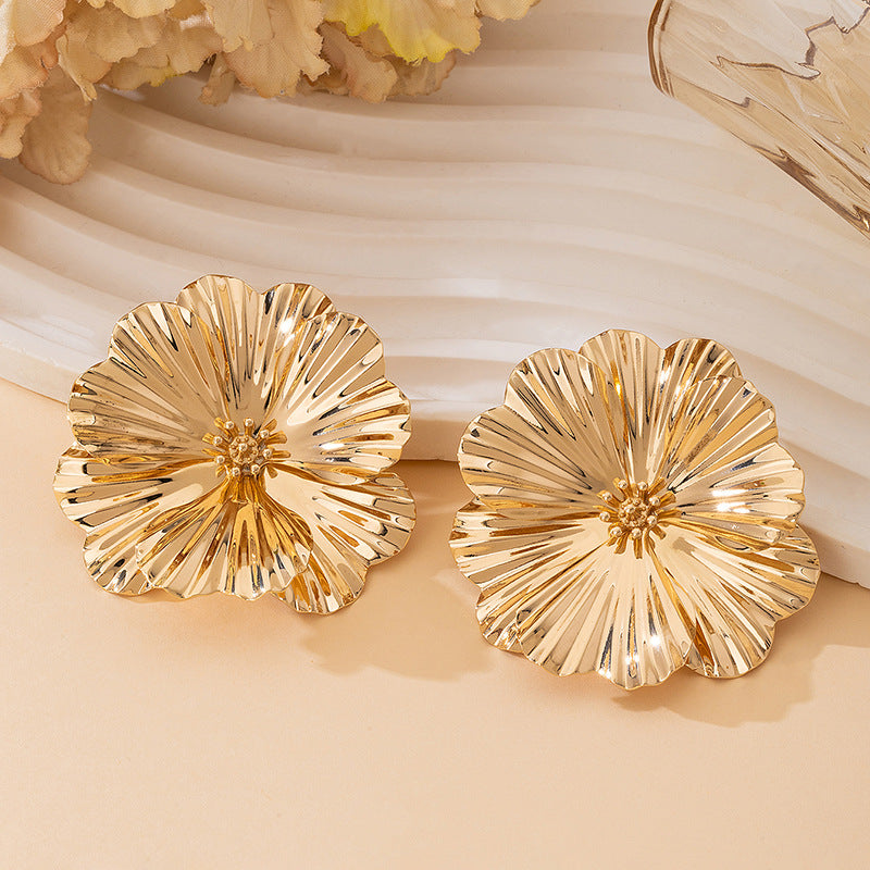 Wholesale European American Style Large Floral Gold Earrings Fashion Accessory Gift Boutique Resale
