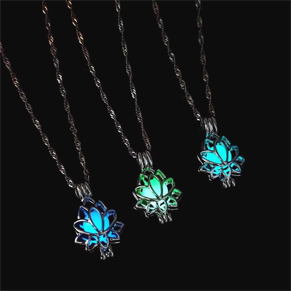 Wholesale lotus photo box luminous pendant  necklace