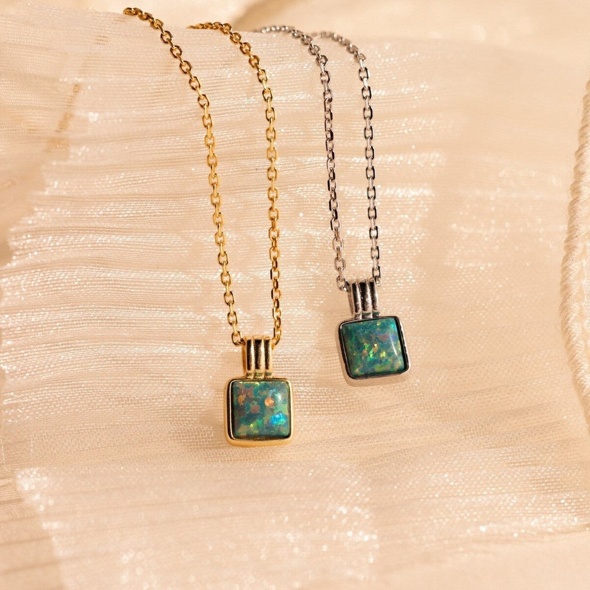 Wholesale Natural Stone Love Pink Necklace