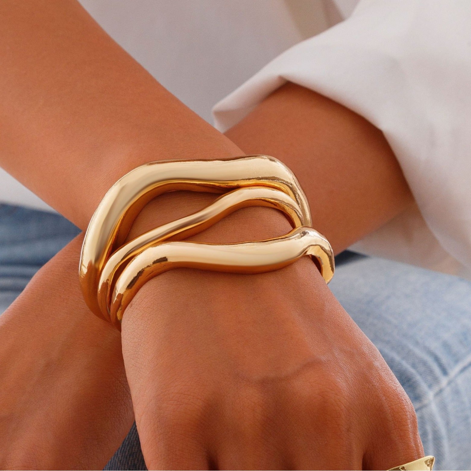Wholesale Curved alloy hollow ring bracelet set