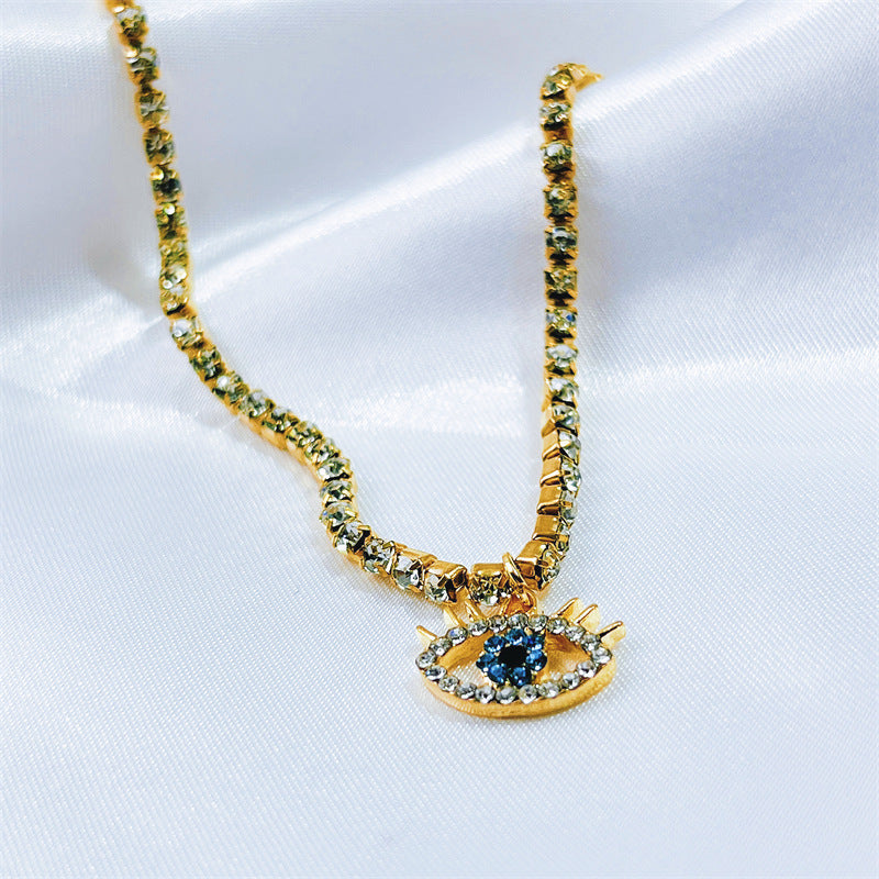 Wholesale Retro Simple Devil's Eye Short Water Diamond Claw Chain Necklace