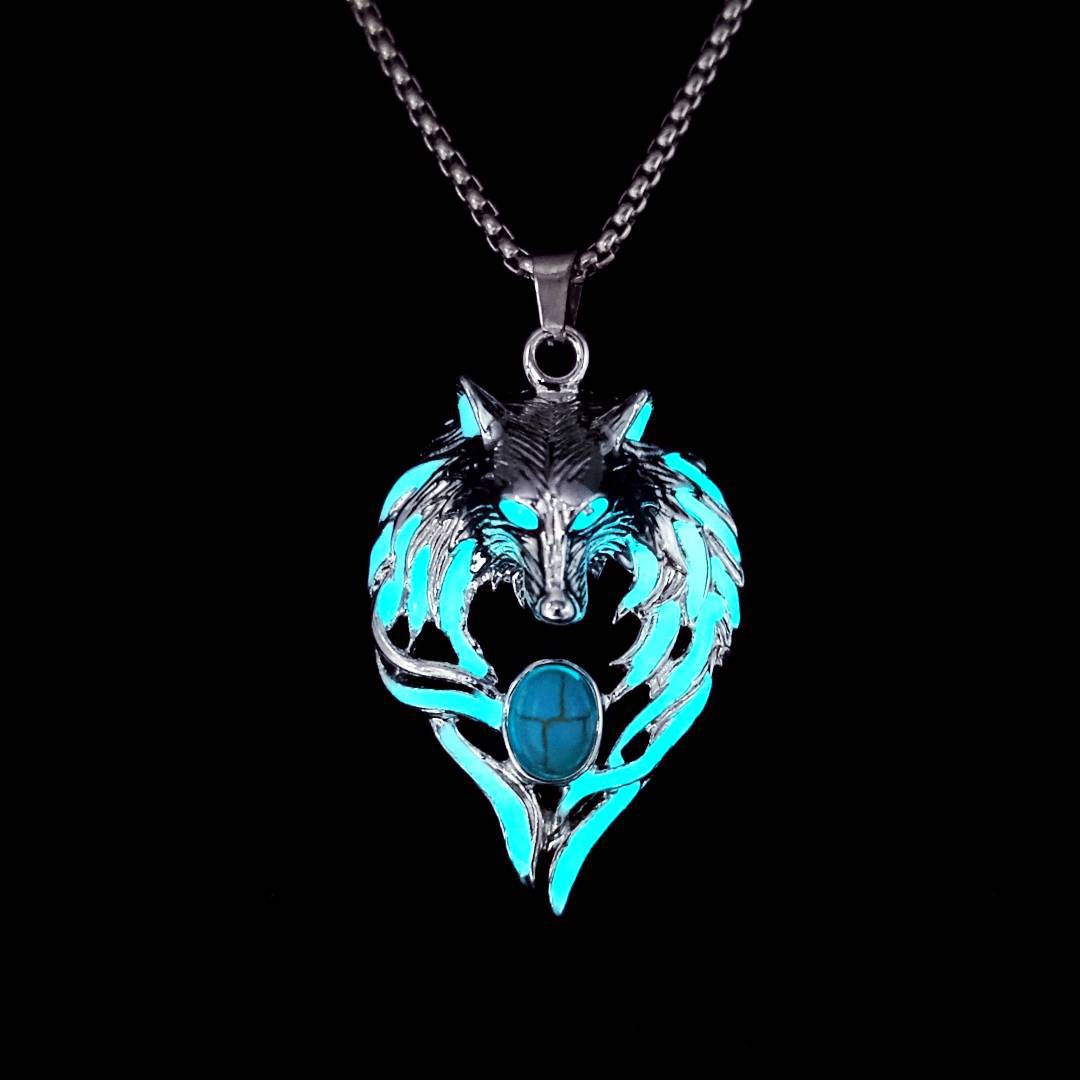 Wholesale Dark Wolf Head Vintage Turquoise Diamond Luminous Men' s Pendant