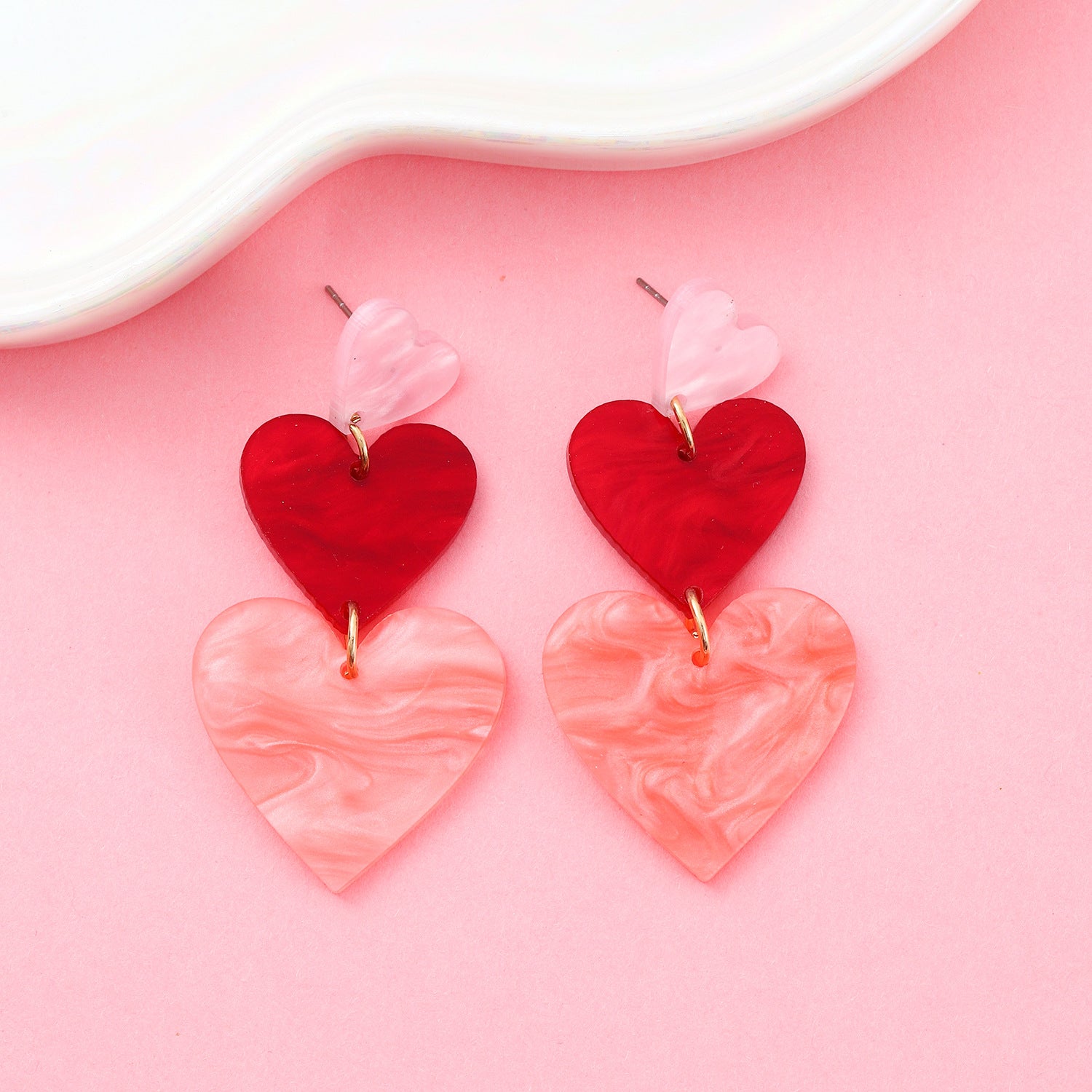 Wholesale Valentine' s Day Acrylic Heart Earrings