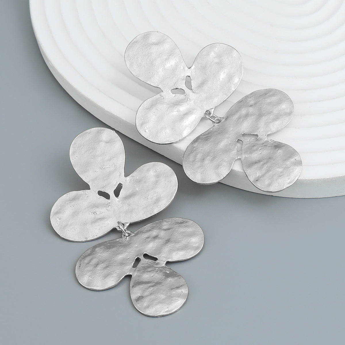 Wholesale Metal Alloy Flower Earrings