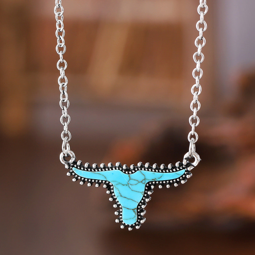 Wholesale Electroplated Zinc Alloy Retro Turquoise Cow Head Pendant Necklace