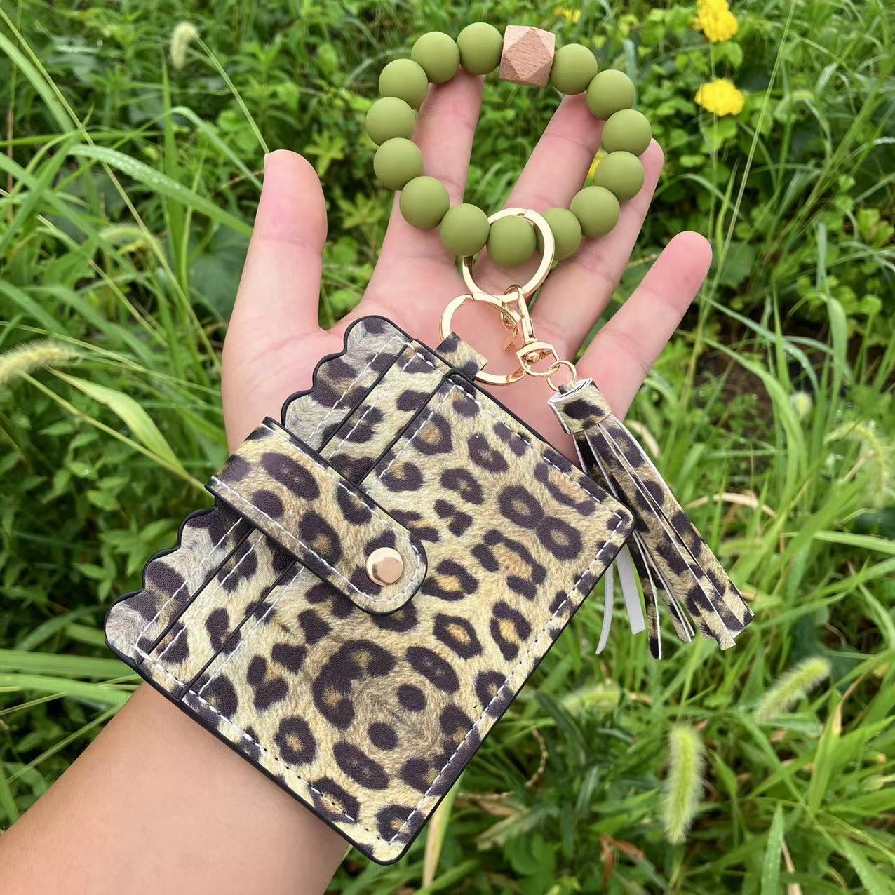 Wholesale Leopard Plaid Butterfly Card Holder Silicone Beaded Wristlet Keychain ACC-KC-QiuXue012