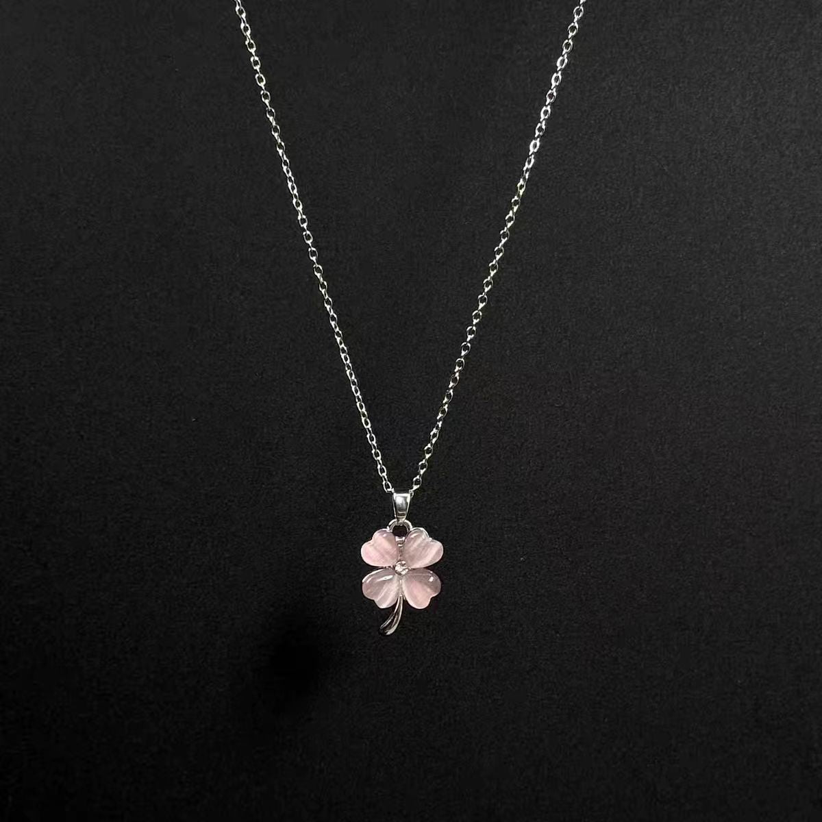 Wholesale Green four-leaf clover bracelet