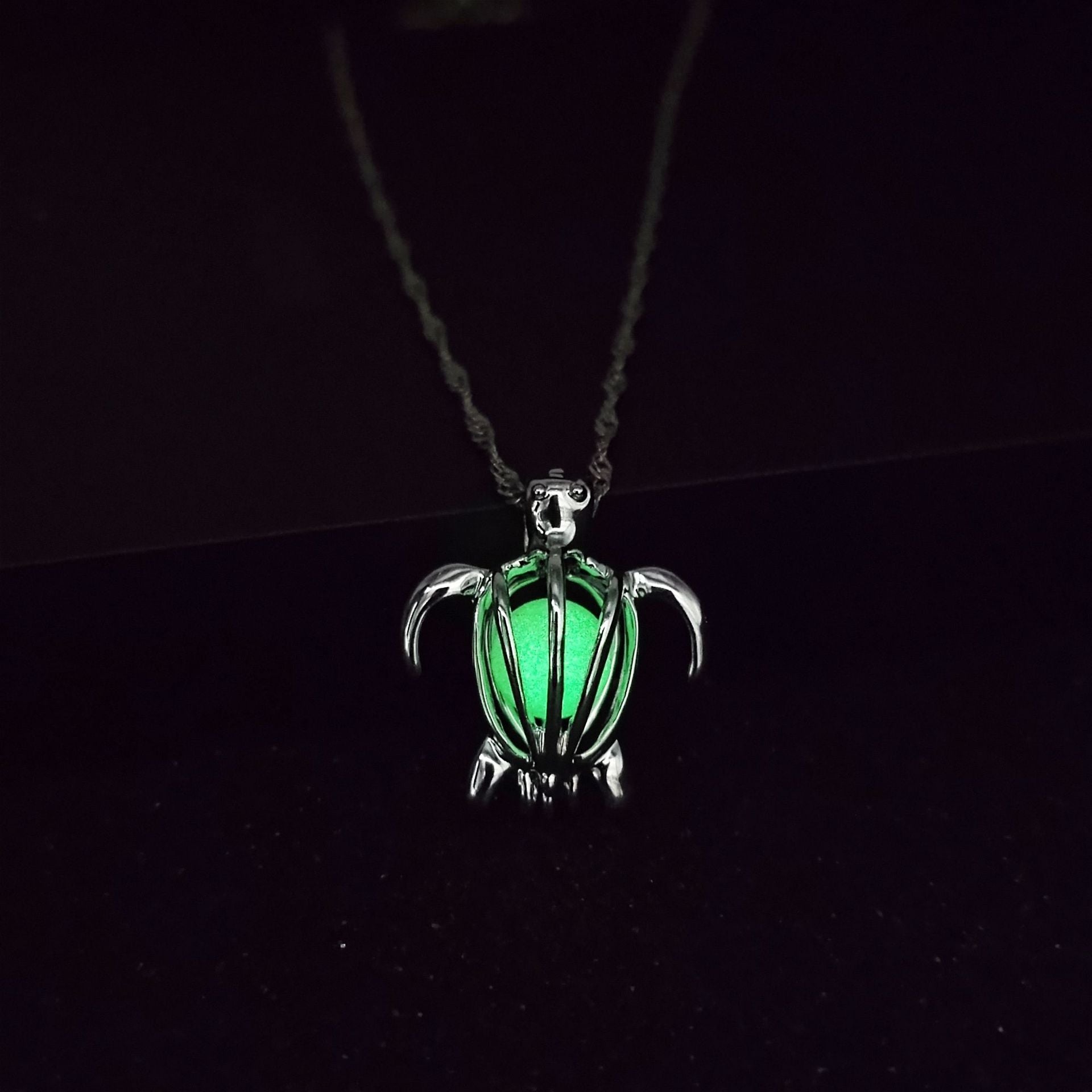 Wholesale Hollow turtle luminous necklace
